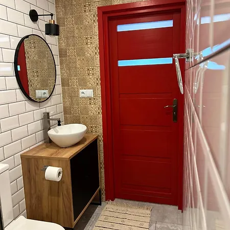 La - Rouge Apartman